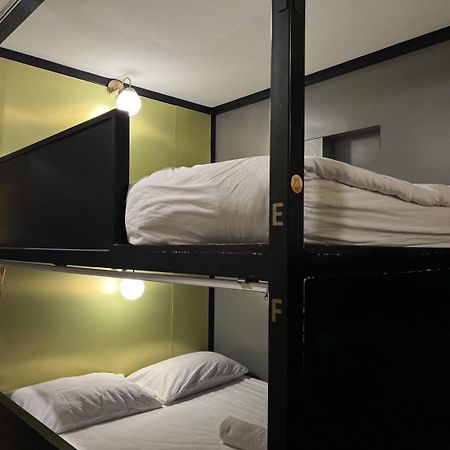 Four Sisters Homestay بانكوك المظهر الخارجي الصورة